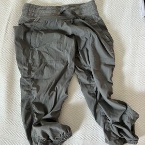 Lululemon Ivivva Dance Studio Crops